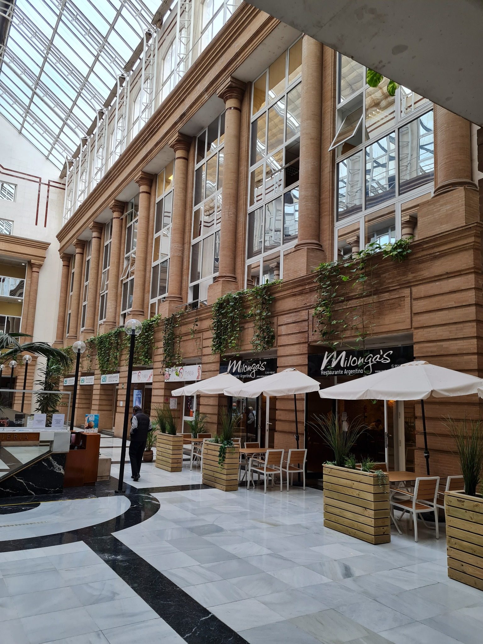 Atrio del edificio Forum